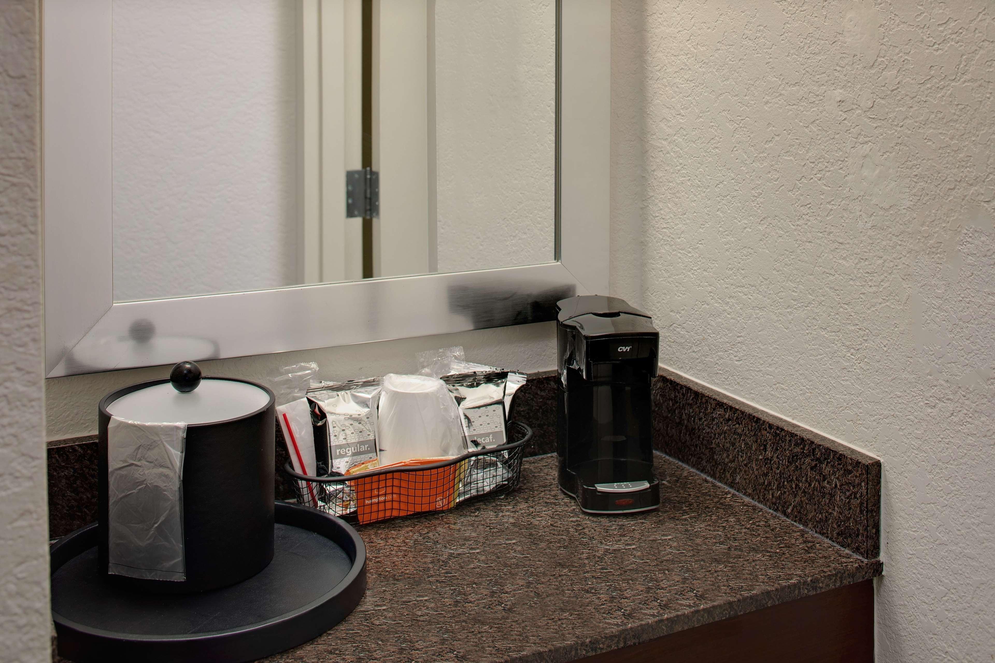 Hampton Inn Naples-Central Exterior photo