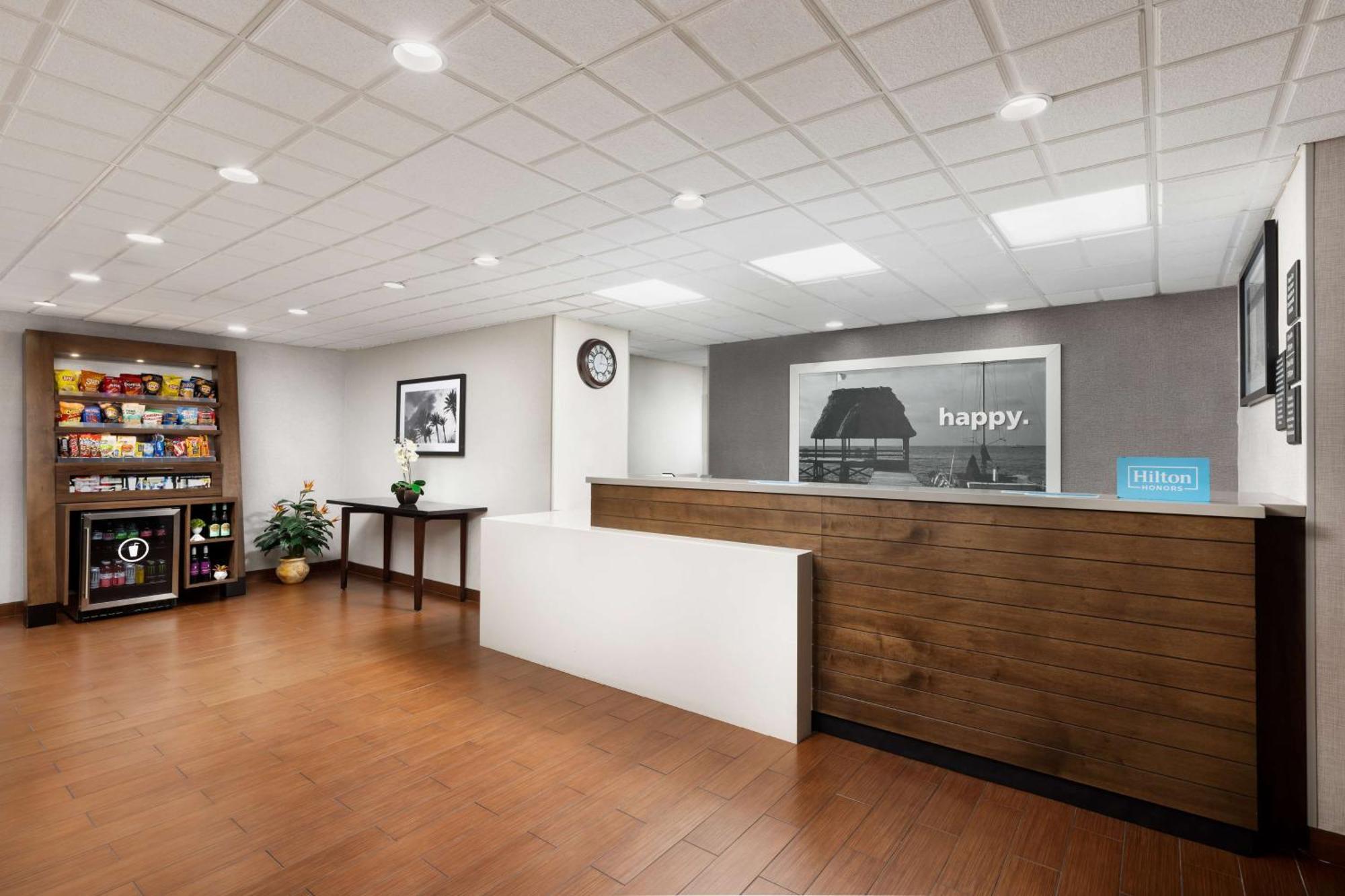 Hampton Inn Naples-Central Exterior photo